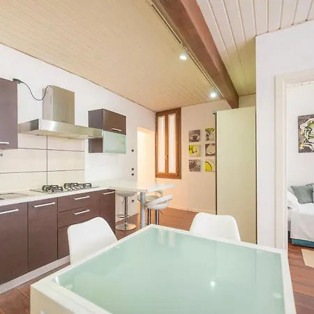 Apartament Ca D'oro *